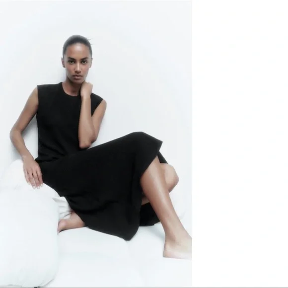 off the shoulder a line dress HAPPY CLOTHING OFF-SHOULDER VELVET PETAL NECKLINE A LINE MAXI DRESS IN RED